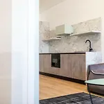 Cooper L Cooper Apartment Bolzano