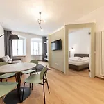 Apartment Cooper L Cooper *