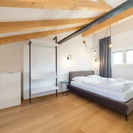 Cooper L Cooper Bolzano