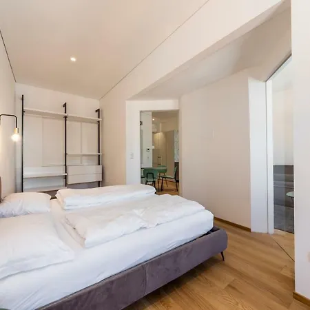 Cooper L Cooper 아파트 *