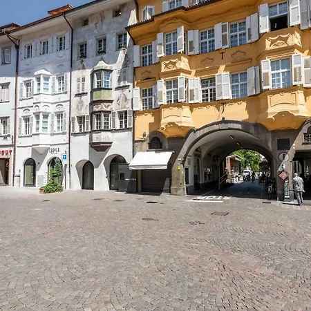Cooper L Cooper * Bozen