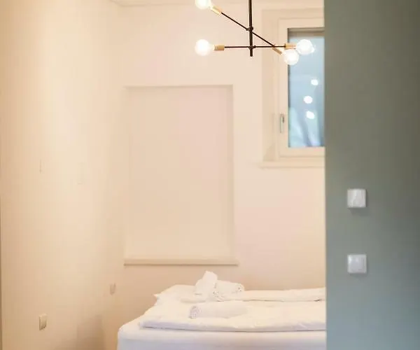 Cooper L Cooper Апартаменты Больцано