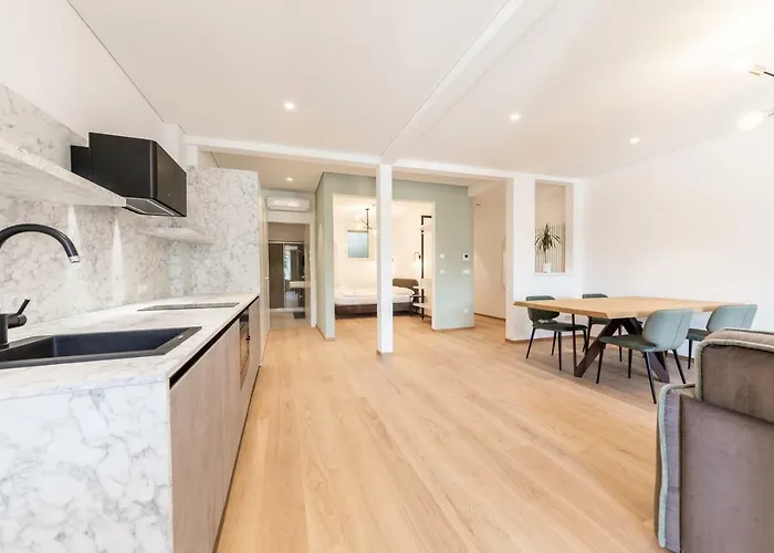 Cooper L Cooper Апартаменты Больцано